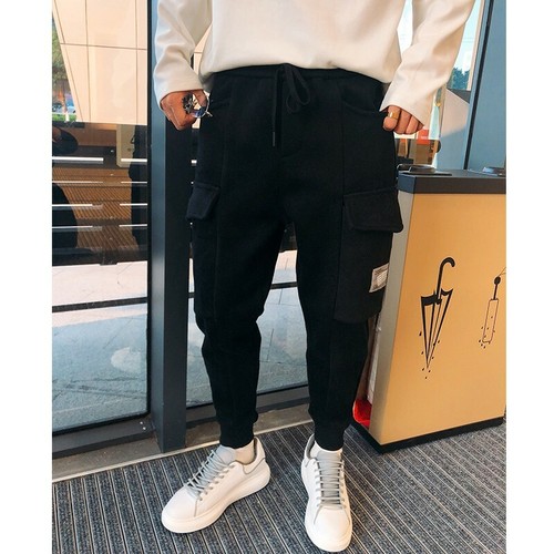 tapered cargo sweatpants